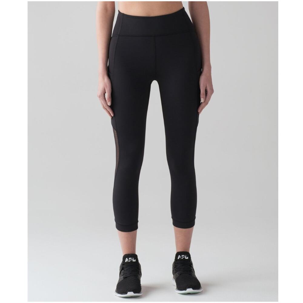Lululemon Sole Training Crop Leggings Black Mesh Capri Size 6